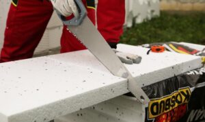 Jak skutecznie i precyzyjnie ciąć styropian?