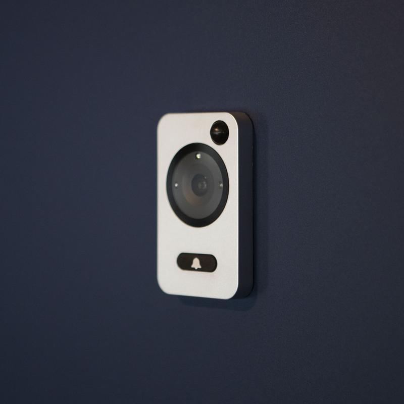 Montaż wizjera w drzwiach