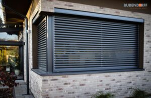 Stylowe połączenia: jaki kolor rolet zewnętrznych do białych okien wybrać?