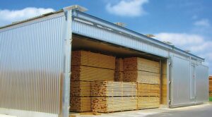 Jak skutecznie ususzyć drzewo? Sprawdzone metody i domowe triki