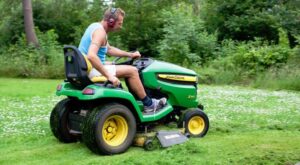 Przewodnik po wyborze idealnej kosiarki do małego ogrodu: na co zwrócić uwagę?